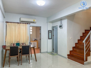 *****ทาวน์เฮ้าส์มือสองย่านนนทบุรี ทำเลโซนเมือง ม.ศุภาลัยวิลล์ ติวานนท์-รัตนาธิเบศร์  บ้านพร้อมอยู่ ฟังก์ชัน 3 ห้องนอน 2 ห้องน้ำ 1 ที่จอดรถ บนทำเลดีที่สุด! เชื่อมต่อหลายเส้นทาง ใกล้รถไฟฟ้าสายสีม่วง "สถานีศูนย์ราชการนนทบุรี" และทางด่วน "งามวงศ์วาน"